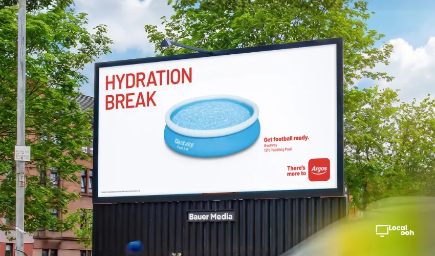 Argos Turns Delivery Vans Into Football Billboards Across the UK | Publisitios