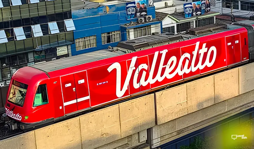 Vallealto Turns Lima Metro Line 1 Into a Moving OOH Advertising Campaign for “El Snack Perfecto Sí Existe”