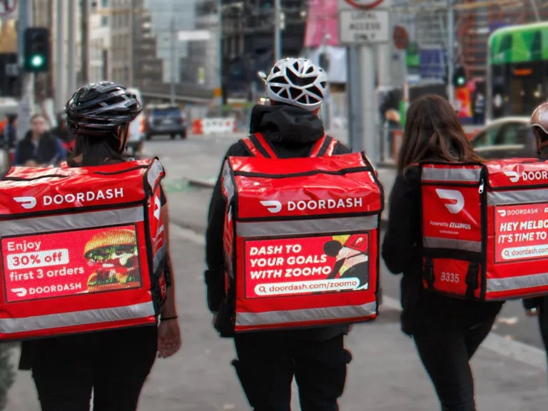 MetroMesh expands NYC hyperlocal mobile OOH/DOOH with 250 additional units (January 2026)